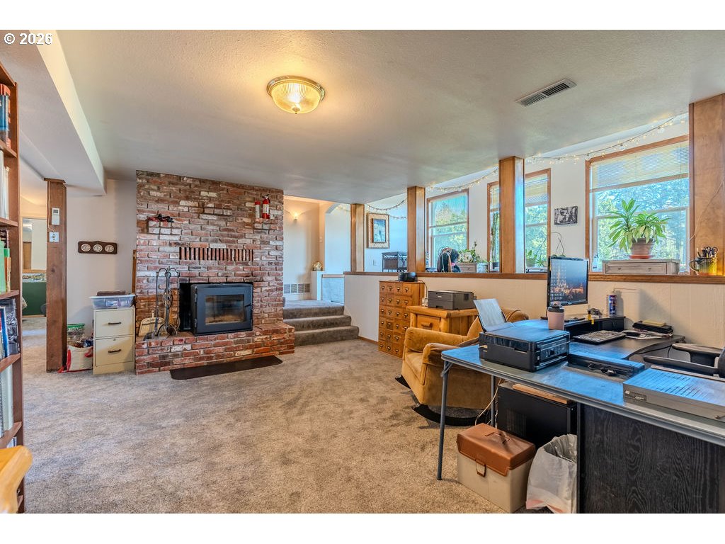 32728 Northeast Chamberlain Road Corbett, OR 97019 - Photo 25 of 45 Family Room