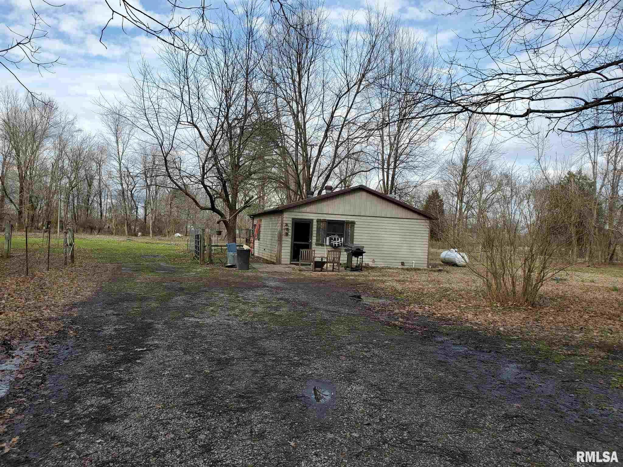530 Beagle Road Stonefort, IL 62987 - Photo 7 of 39