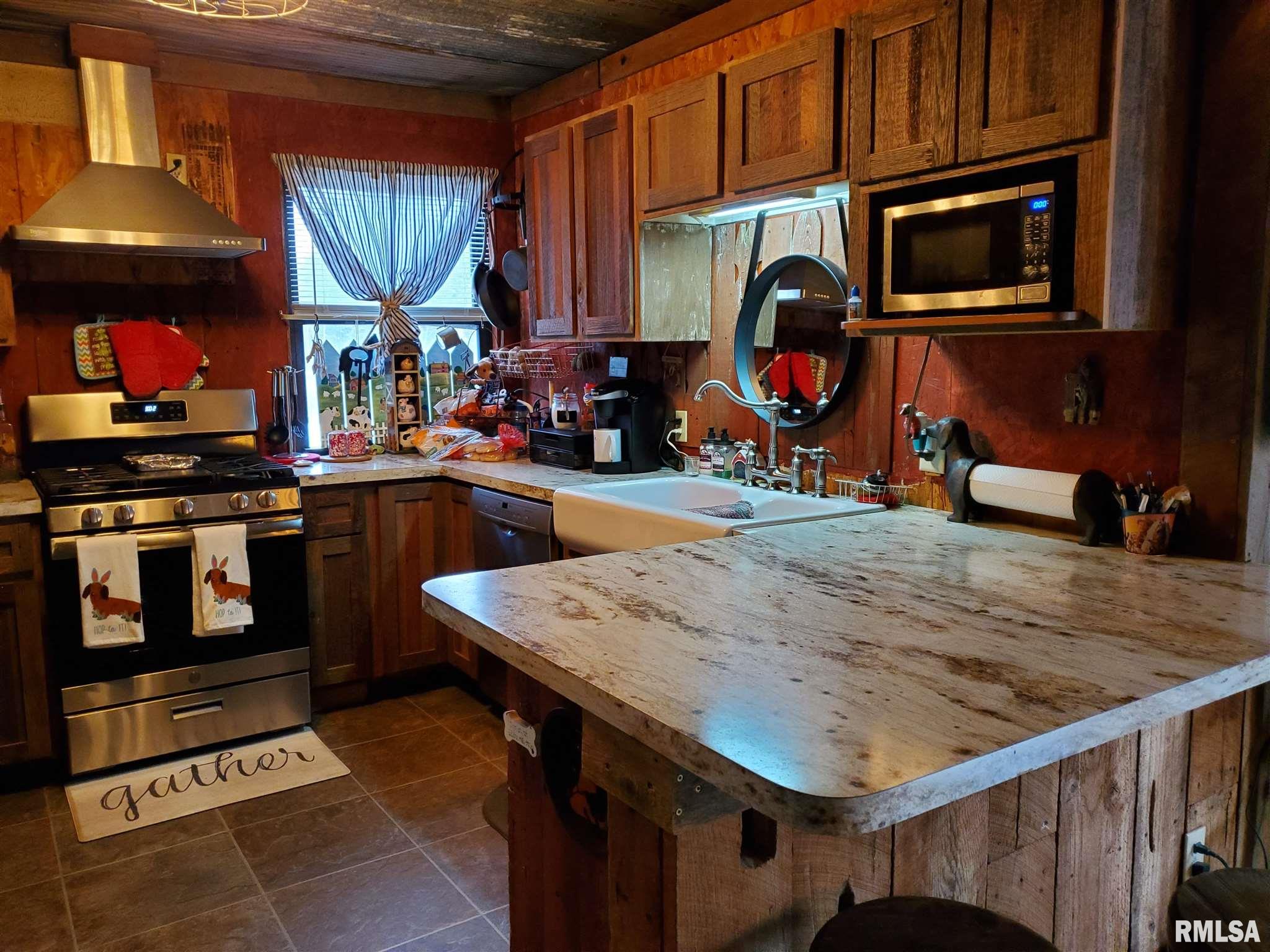 530 Beagle Road Stonefort, IL 62987 - Photo 10 of 39