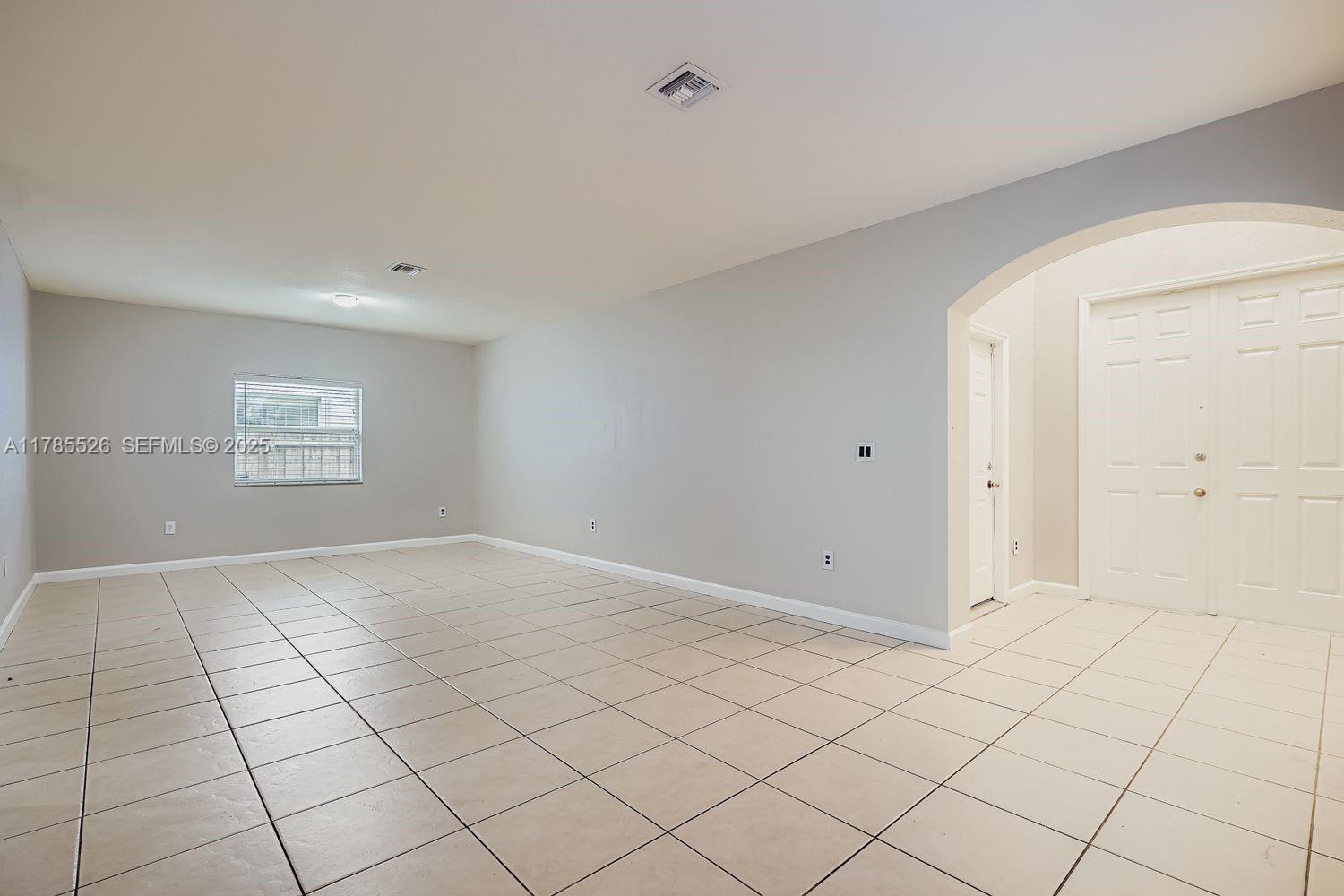 146 Northeast 36th Terrace Homestead, FL 33033 - Photo 8 of 37