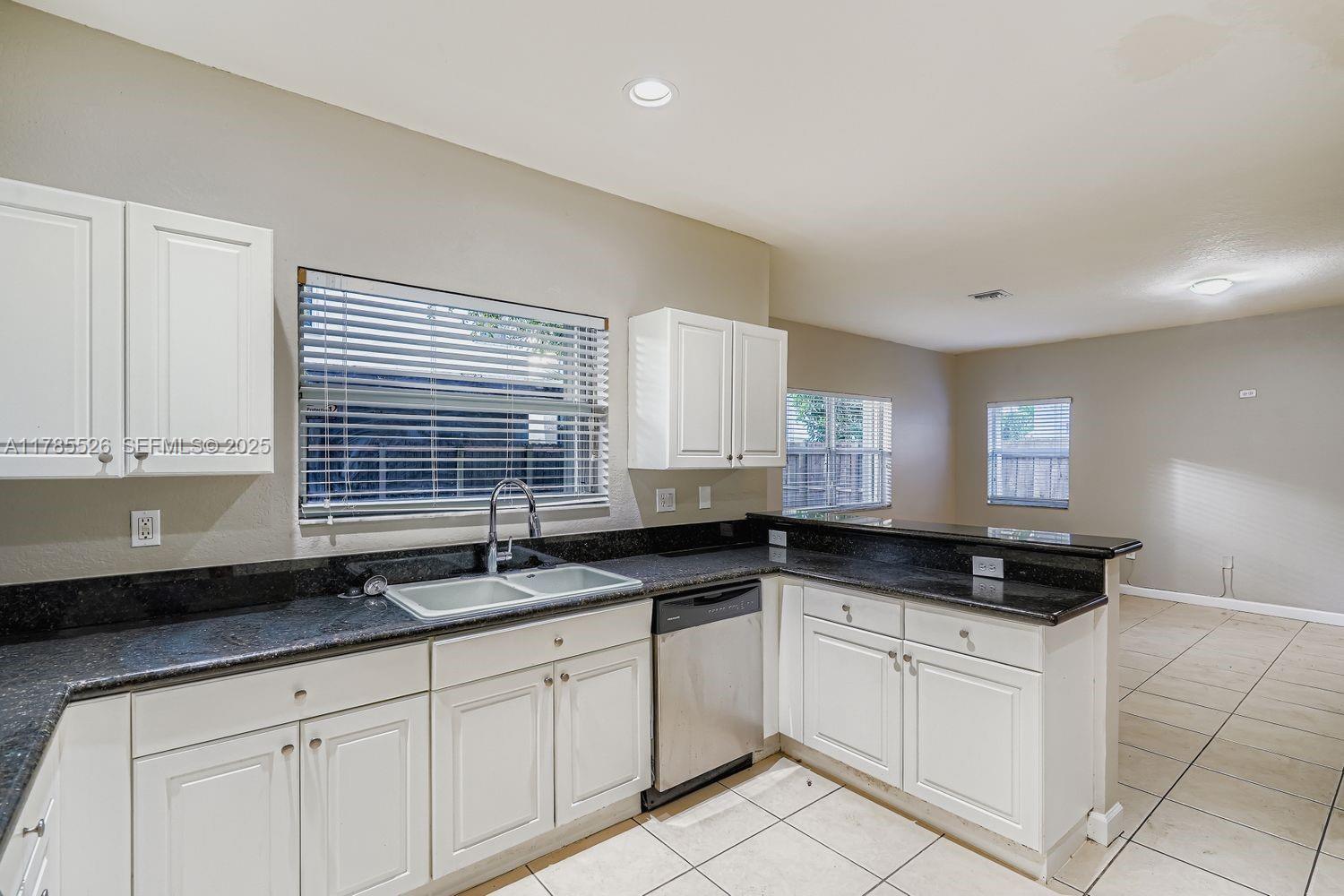 146 Northeast 36th Terrace Homestead, FL 33033 - Photo 10 of 37