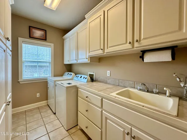 $430,000 | 105 Glen Auburn Drive, Clinton, MS 39056