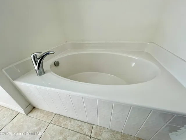 $2,000 | 501 Tortuga Way, Melbourne, FL 32904