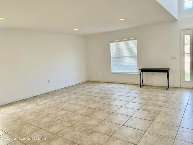 $2,000 | 501 Tortuga Way, Melbourne, FL 32904