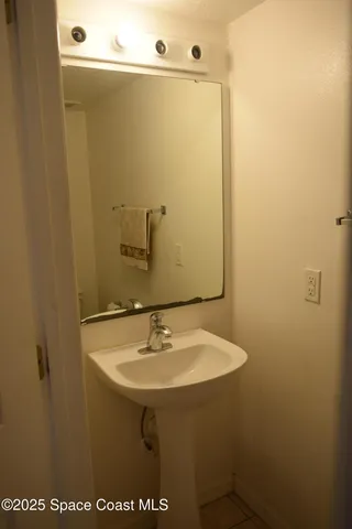 $2,000 | 501 Tortuga Way, Melbourne, FL 32904