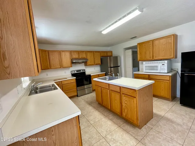 $2,000 | 501 Tortuga Way, Melbourne, FL 32904