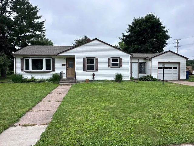 $167,900 | 118 Robert Street, Clintonville, WI 54929
