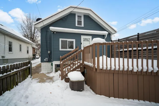 $375,000 | 122 East Norwich Street, Milwaukee, WI 53207