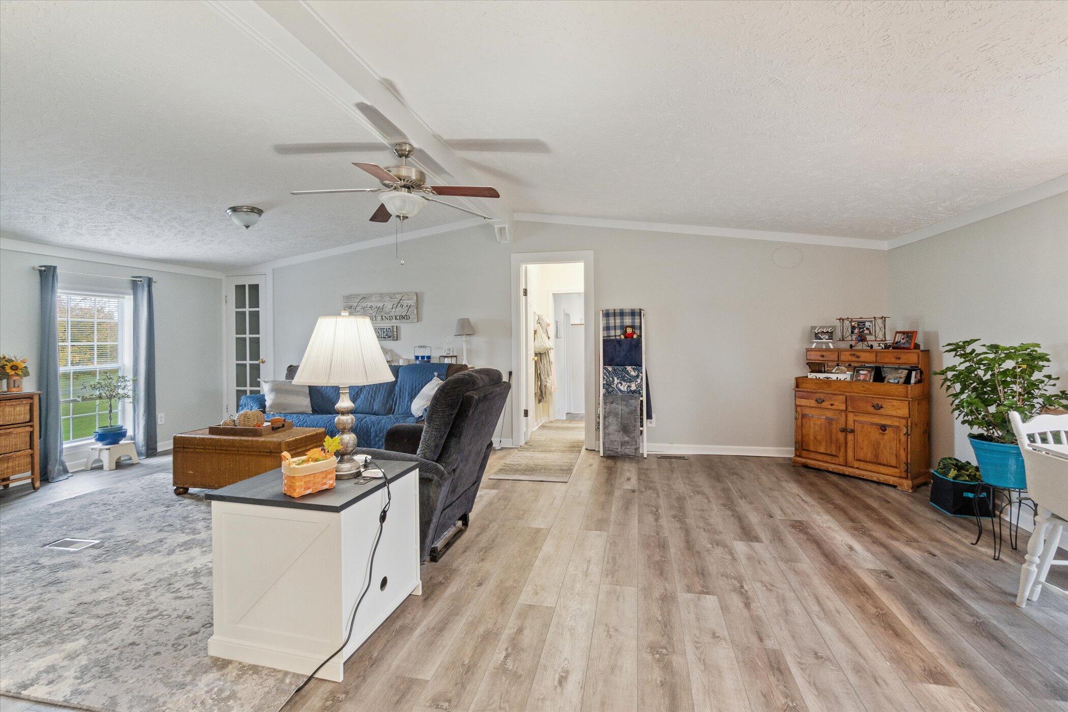 6925 Jones Road Jackson, MI 49201 - Photo 24 of 41 Jones Living room 4