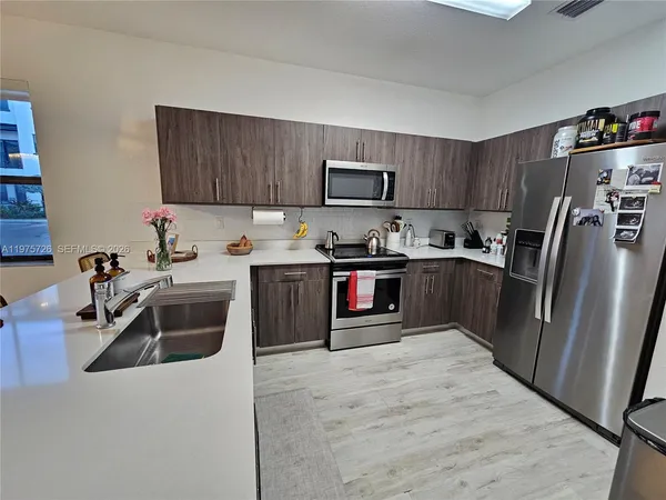 $2,700 | 15520 Southwest 136th Street, Unit 106, Miami, FL 33196