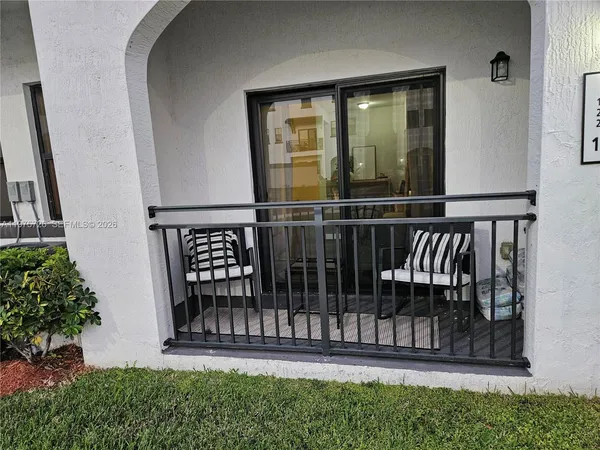 $2,700 | 15520 Southwest 136th Street, Unit 106, Miami, FL 33196