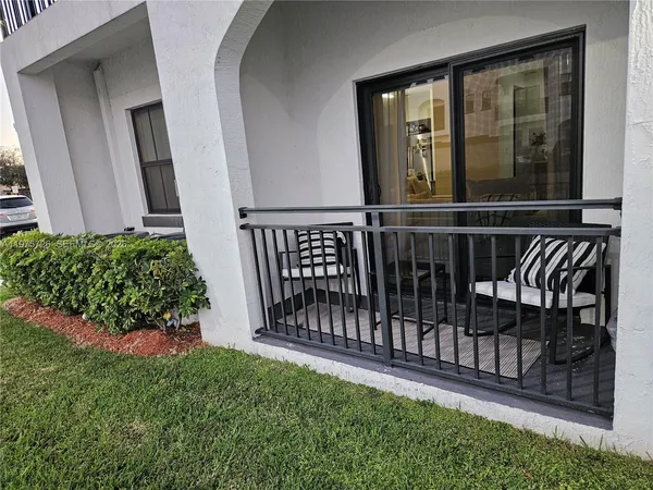 $2,700 | 15520 Southwest 136th Street, Unit 106, Miami, FL 33196