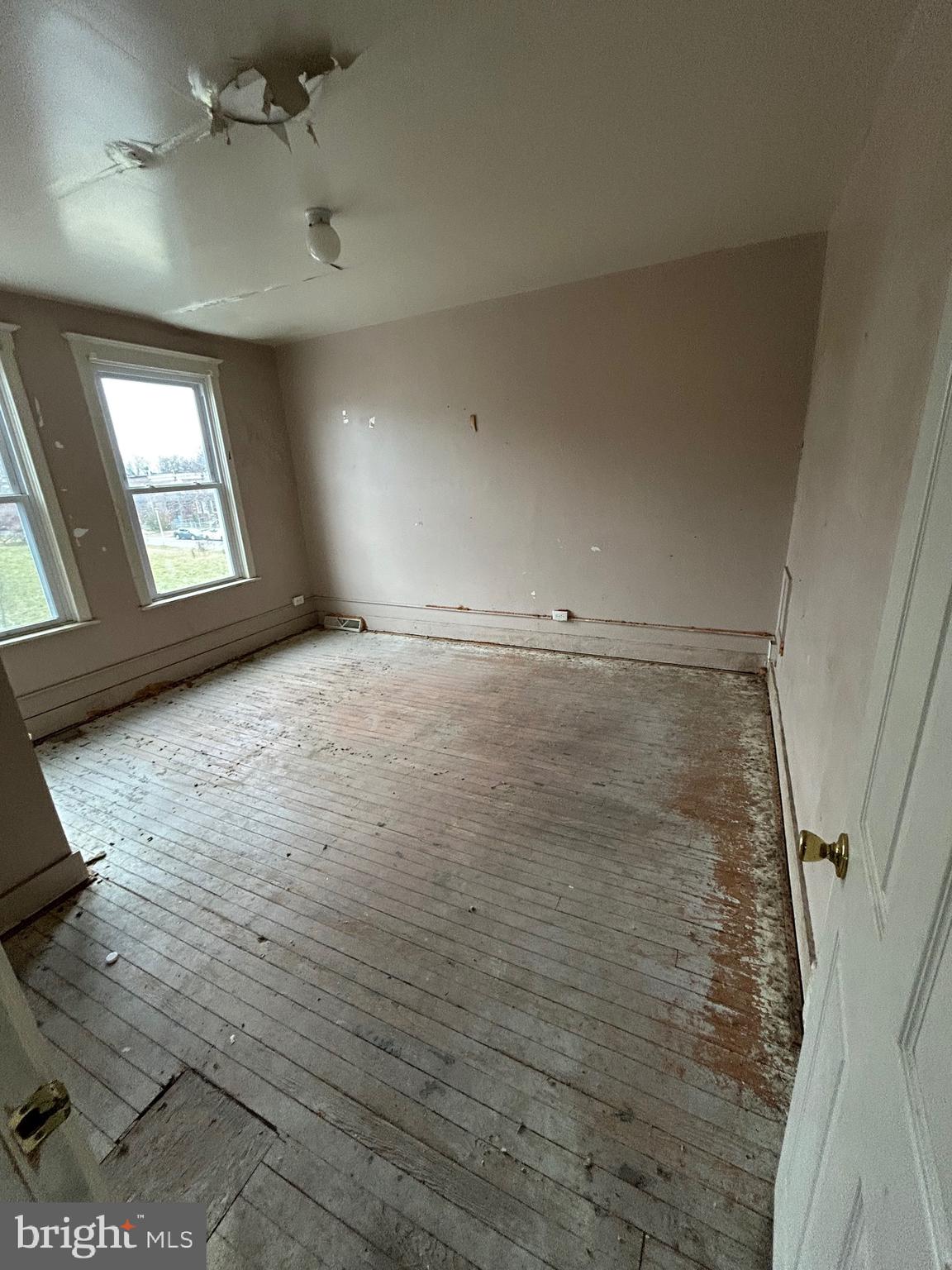 2802 Springhill Avenue Baltimore, MD 21215 - Photo 7 of 9 Bedroom 3