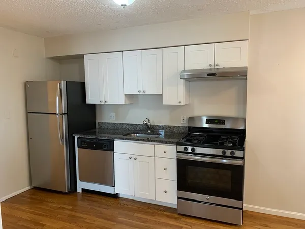 $3,000 | 50 Oliver Street, Unit D, Somerville, MA 02145