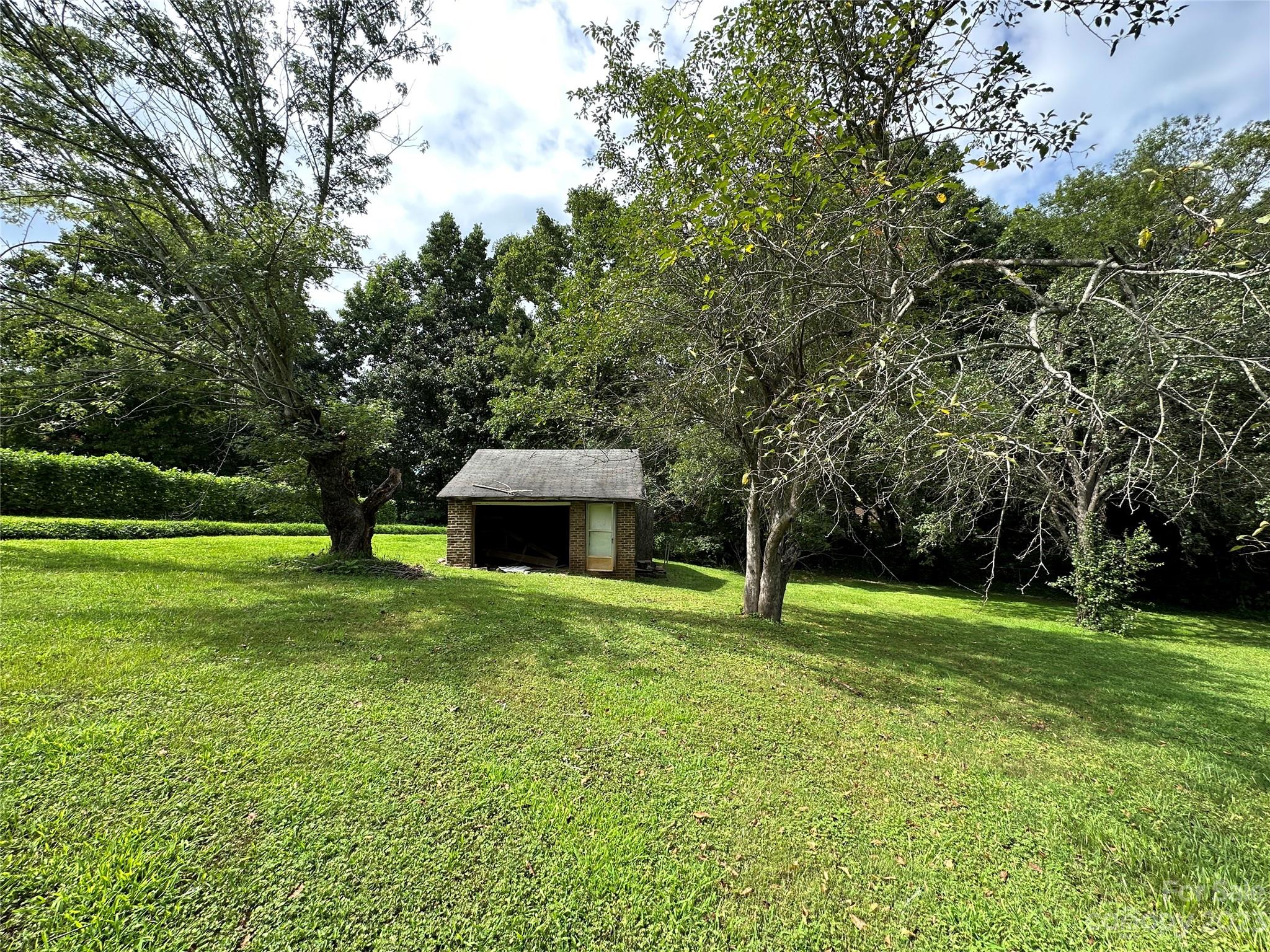 3596 Clarks Chapel Road Lenoir, NC 28645 - Photo 23 of 26 Gallery Image 23