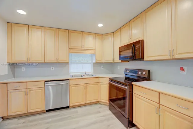 $3,100 | 7720 Northwest 15th Street, Pembroke Pines, FL 33024