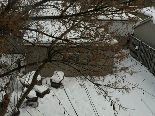 $2,000 | 3611 North Sacramento Avenue, Chicago, IL 60618