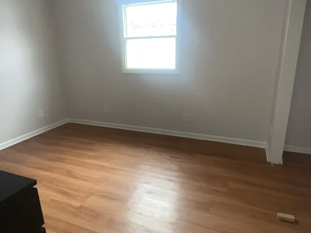 $2,000 | 3611 North Sacramento Avenue, Chicago, IL 60618