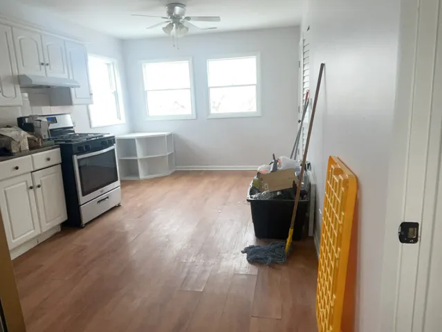 $2,000 | 3611 North Sacramento Avenue, Chicago, IL 60618