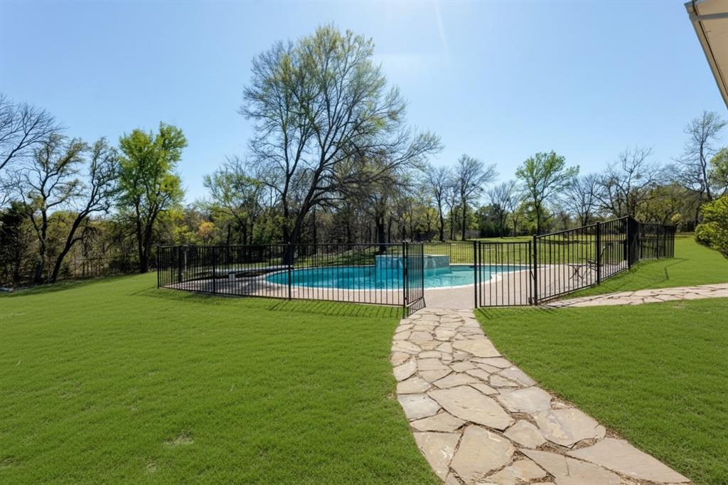 166 East Rio Ridge Azle, TX 76020 - Photo 37 of 40 a view of a park