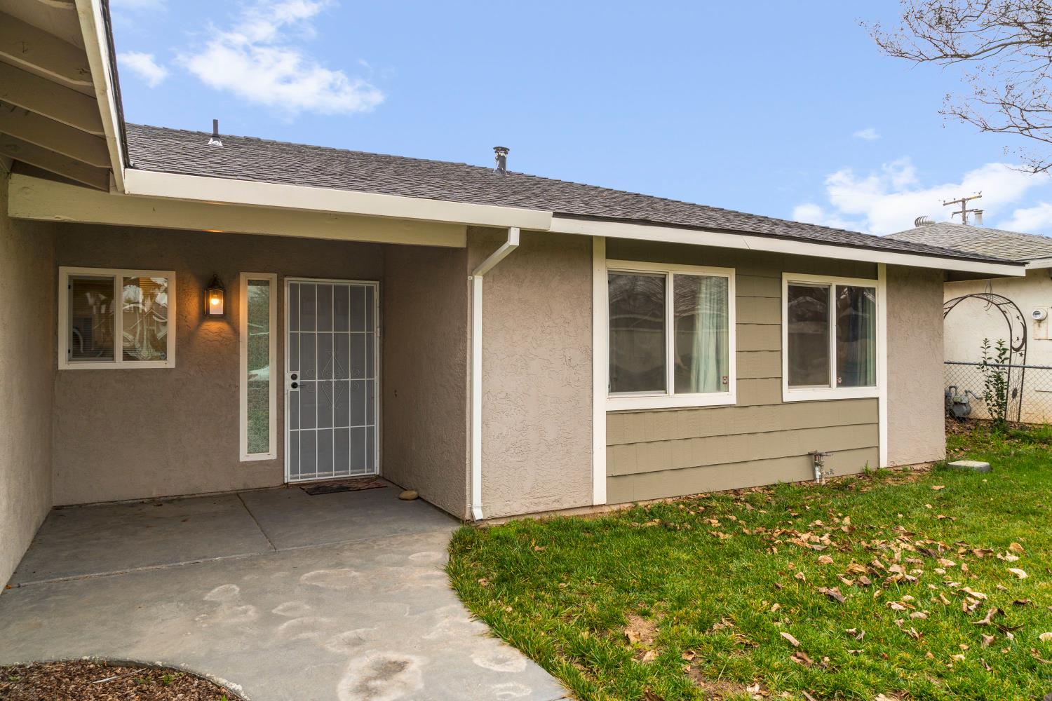 7358 Candlelight Way Citrus Heights, CA 95621 - Photo 5 of 45 a view of a house with a garden