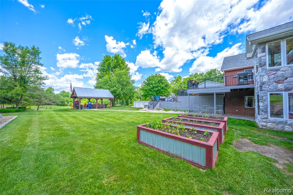 5233 Crawford Road Dryden, MI 48428 - Photo 23 of 95