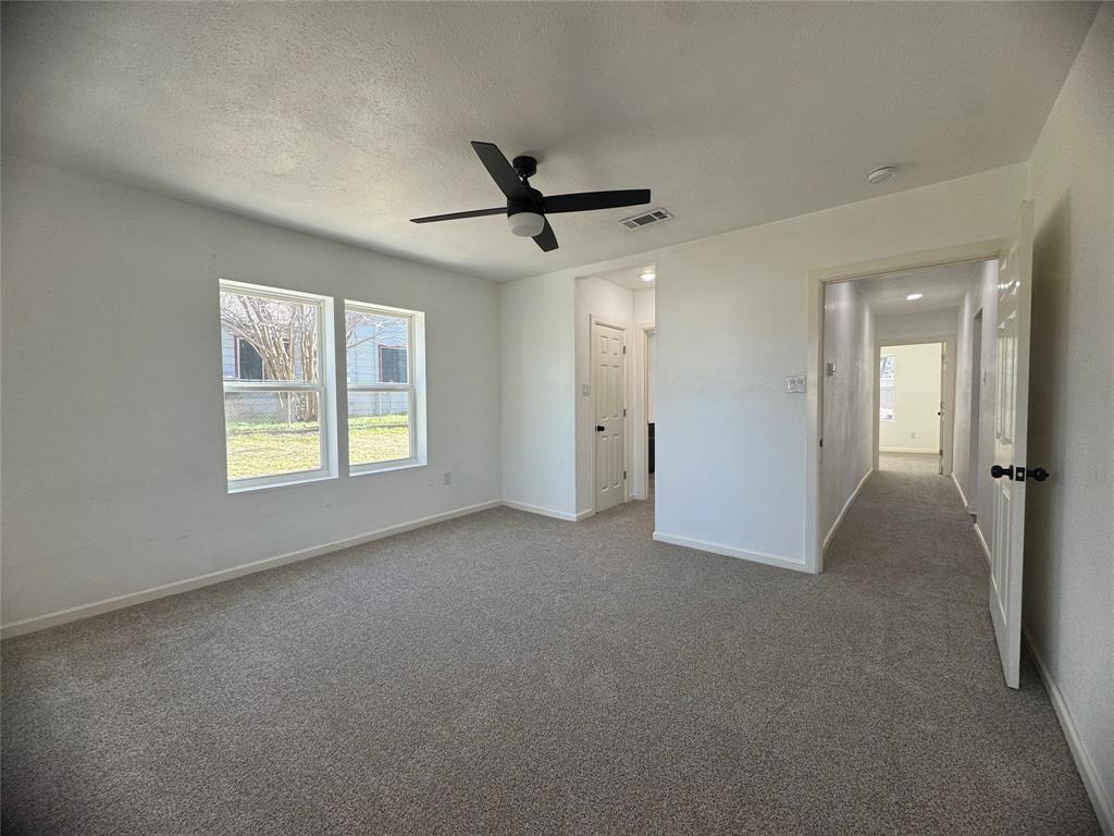 607 East Monterey Street Denison, TX 75021 - Photo 14 of 33