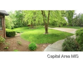 37 Orchard Lane Springfield, IL 62712 - Photo 3 of 24 Gallery Image 3