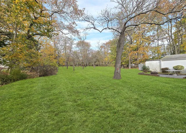 $629,900 | 585 Pulaski Road, Kings Park, NY 11754