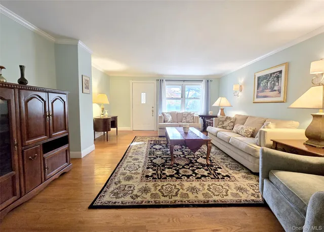 $629,900 | 585 Pulaski Road, Kings Park, NY 11754