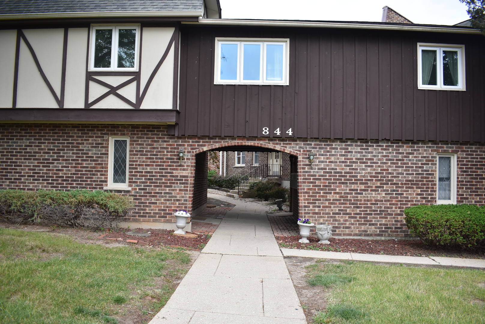 844 Village Quarter Road, Unit B5 West Dundee, IL 60118 - Photo 18 of 19