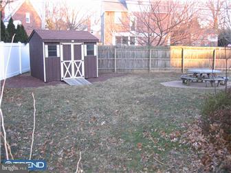 31 Rose Lane Springfield, PA 19064 - Photo 9 of 12 View