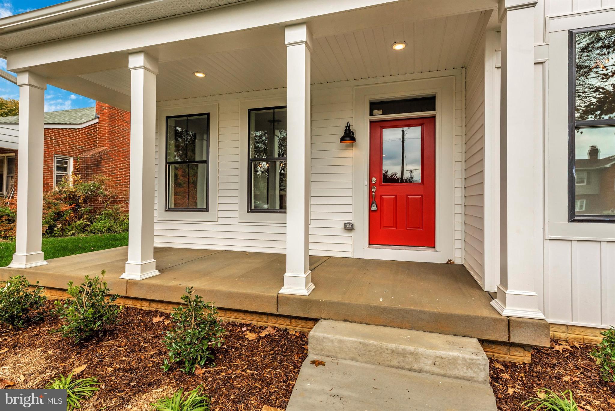 16 North Lot Easton, MD 21601 - Photo 3 of 44 Charming entryway with bold red door.