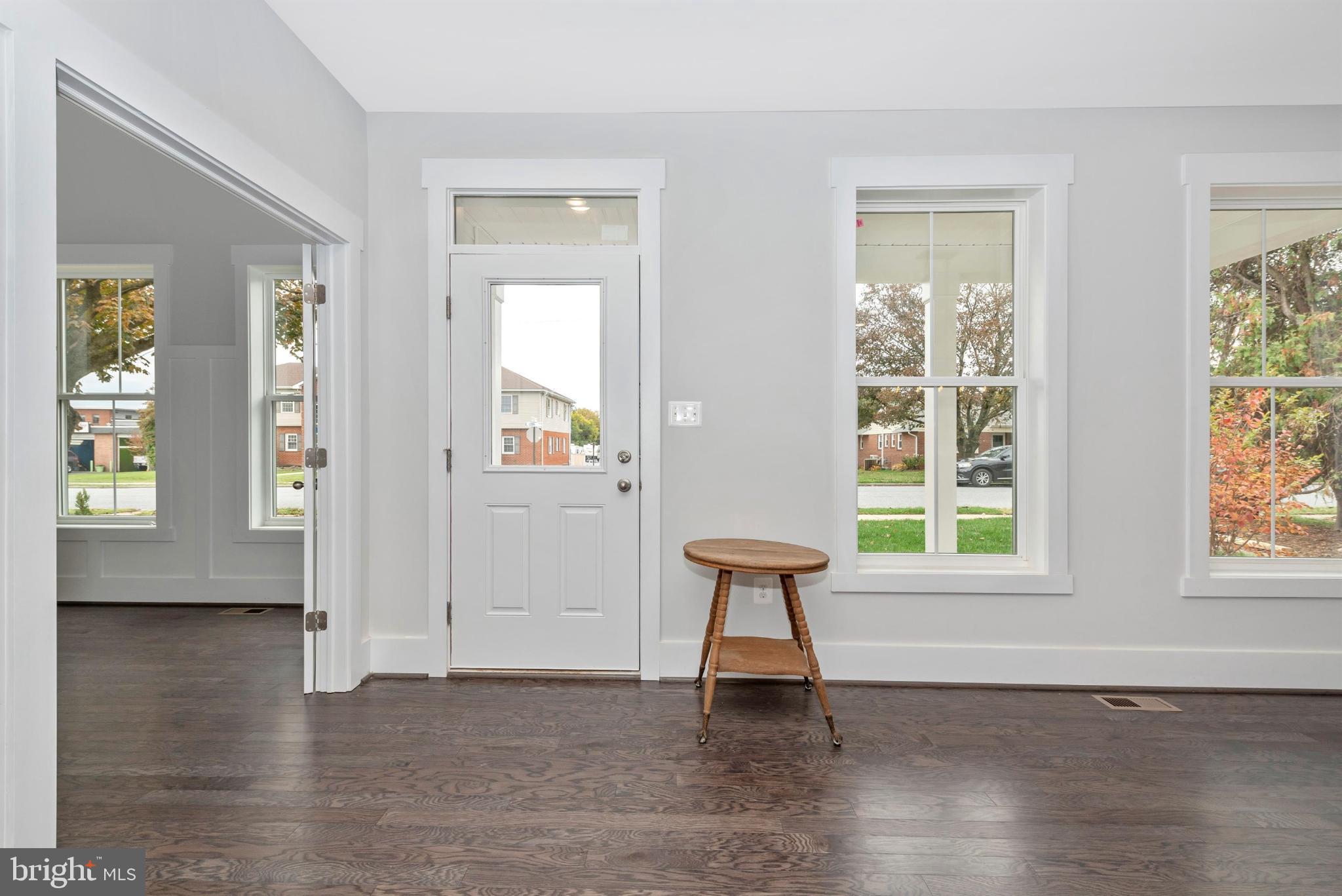 16 North Lot Easton, MD 21601 - Photo 8 of 44 Bright and airy entryway with natural light.