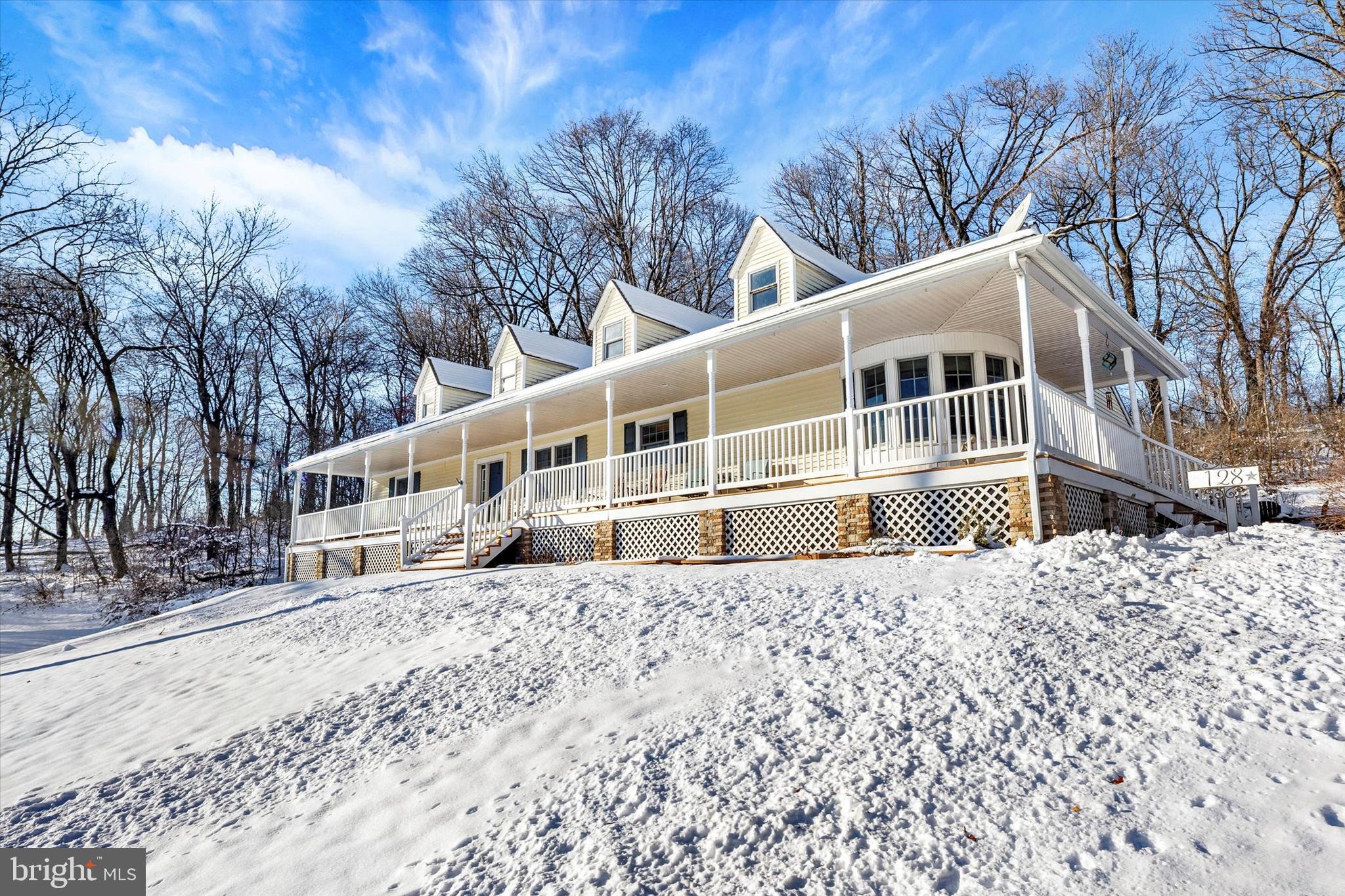 128 Vermont Road Reading, PA 19608 - Photo 4 of 34 Exterior front