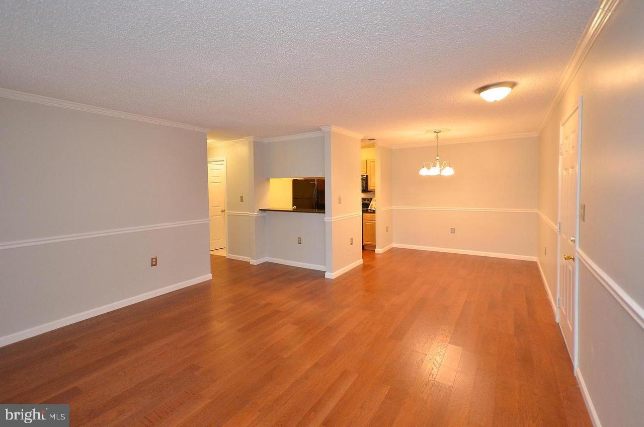 21013 Timber Ridge Terrace, Unit 101 Ashburn, VA 20147 - Photo 8 of 23