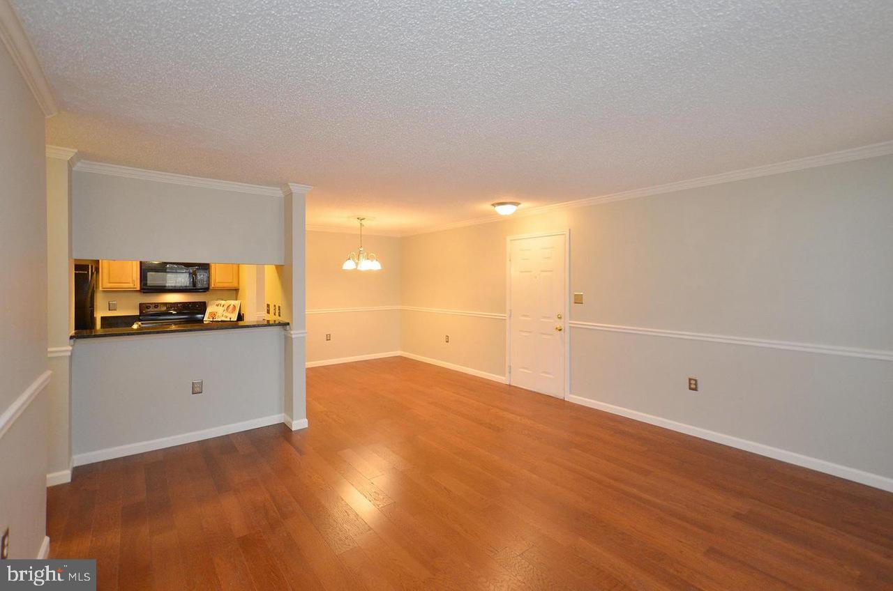 21013 Timber Ridge Terrace, Unit 101 Ashburn, VA 20147 - Photo 9 of 23