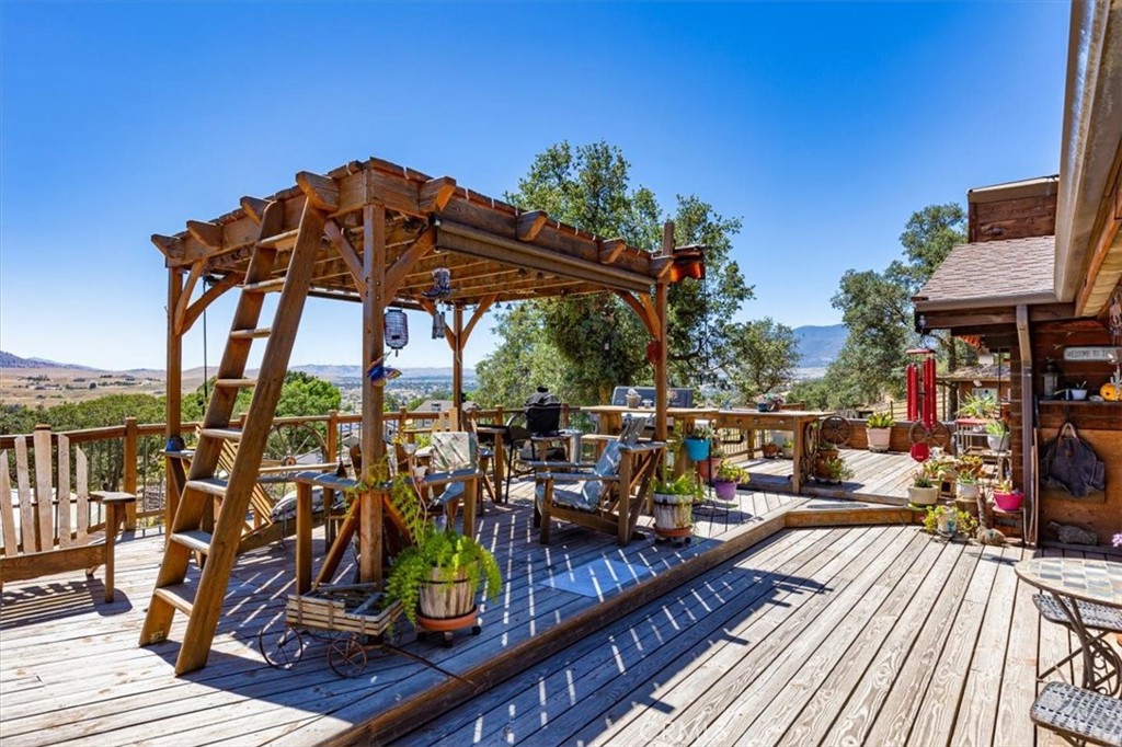 24087 Clover Spring Road Tehachapi, CA 93561 - Photo 61 of 73