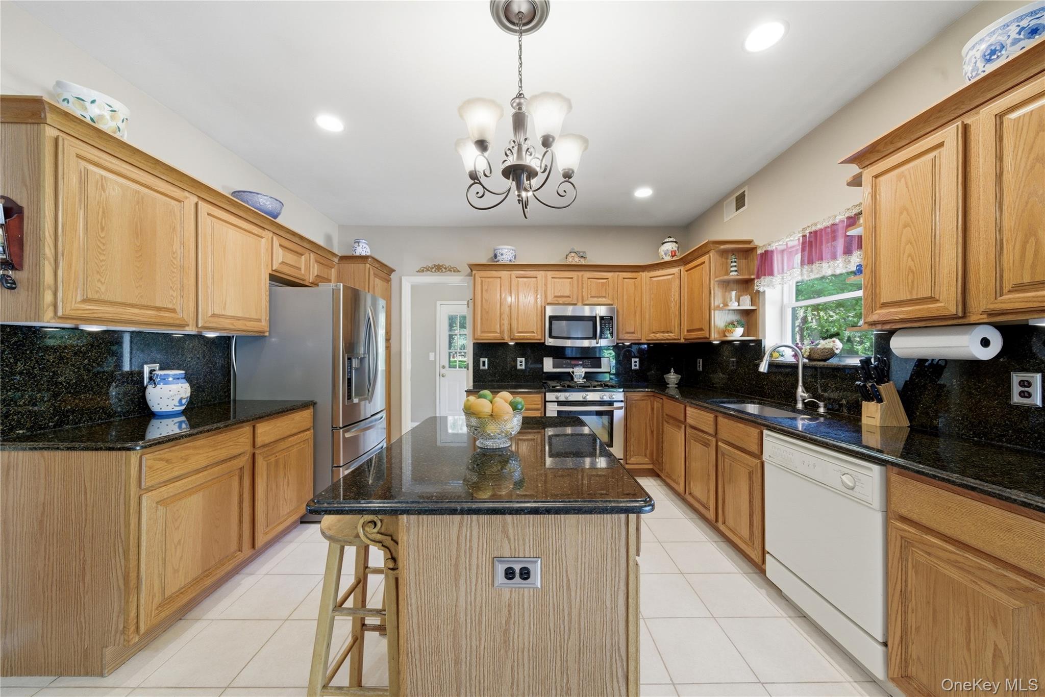 9 Ridgefield Drive Shoreham, NY 11786 - Photo 20 of 50