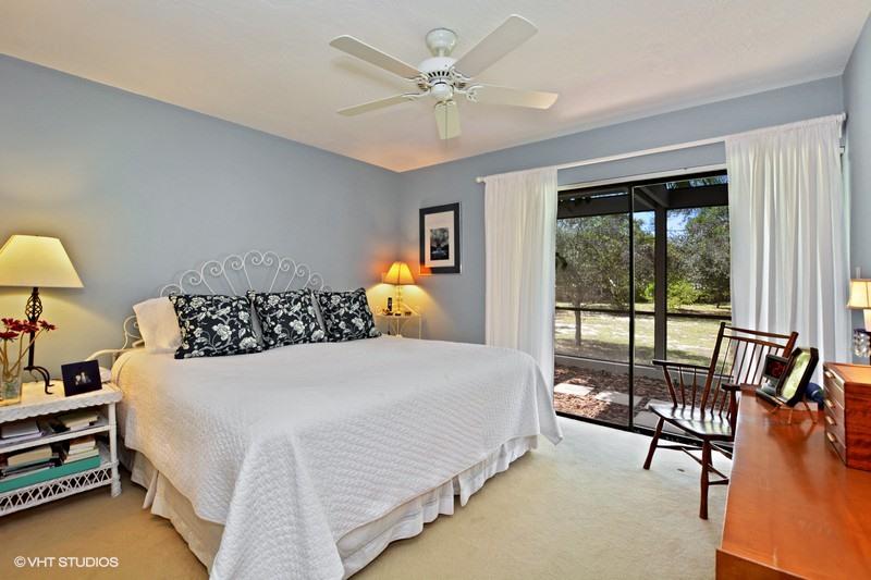 307 Pine Circle Boca Raton, FL 33432 - Photo 7 of 15 Master Bedroom