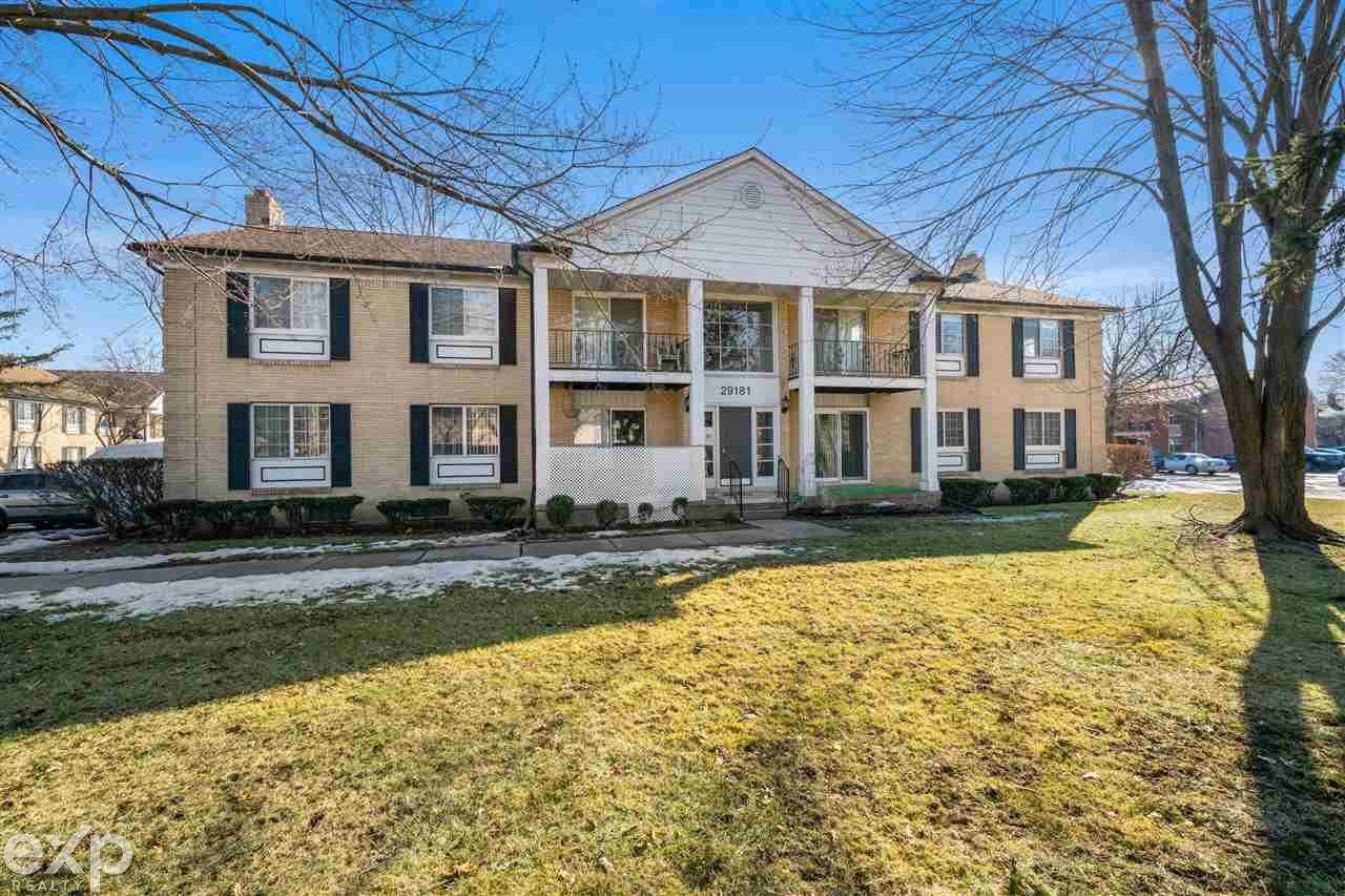 29181 Hayes Road Warren, MI 48088 - Photo 1 of 27 50035187.JPG