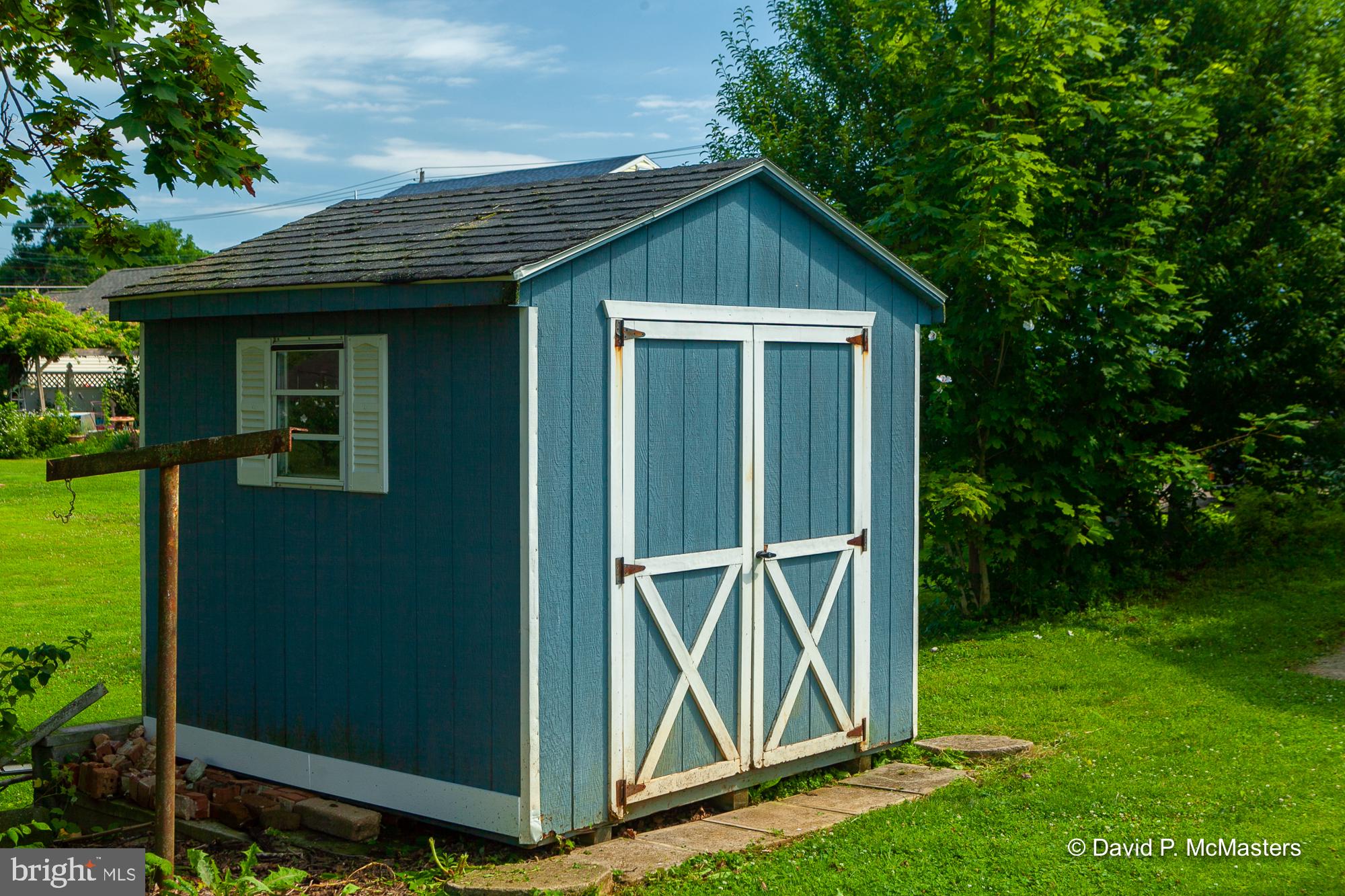 101 North Fairfax Boulevard Ranson, WV 25438 - Photo 40 of 44 Storage shed