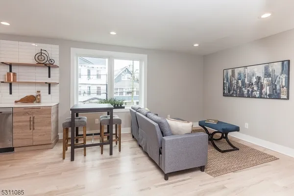 $3,400 | 27 Mission Street, Unit 2, Montclair, NJ 07042