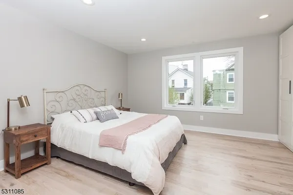 $3,400 | 27 Mission Street, Unit 2, Montclair, NJ 07042