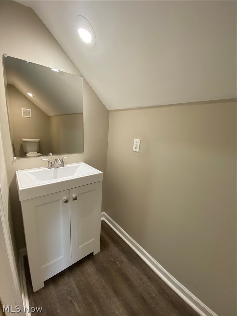 3606 Ludgate Road Cleveland, OH 44120 - Photo 17 of 21