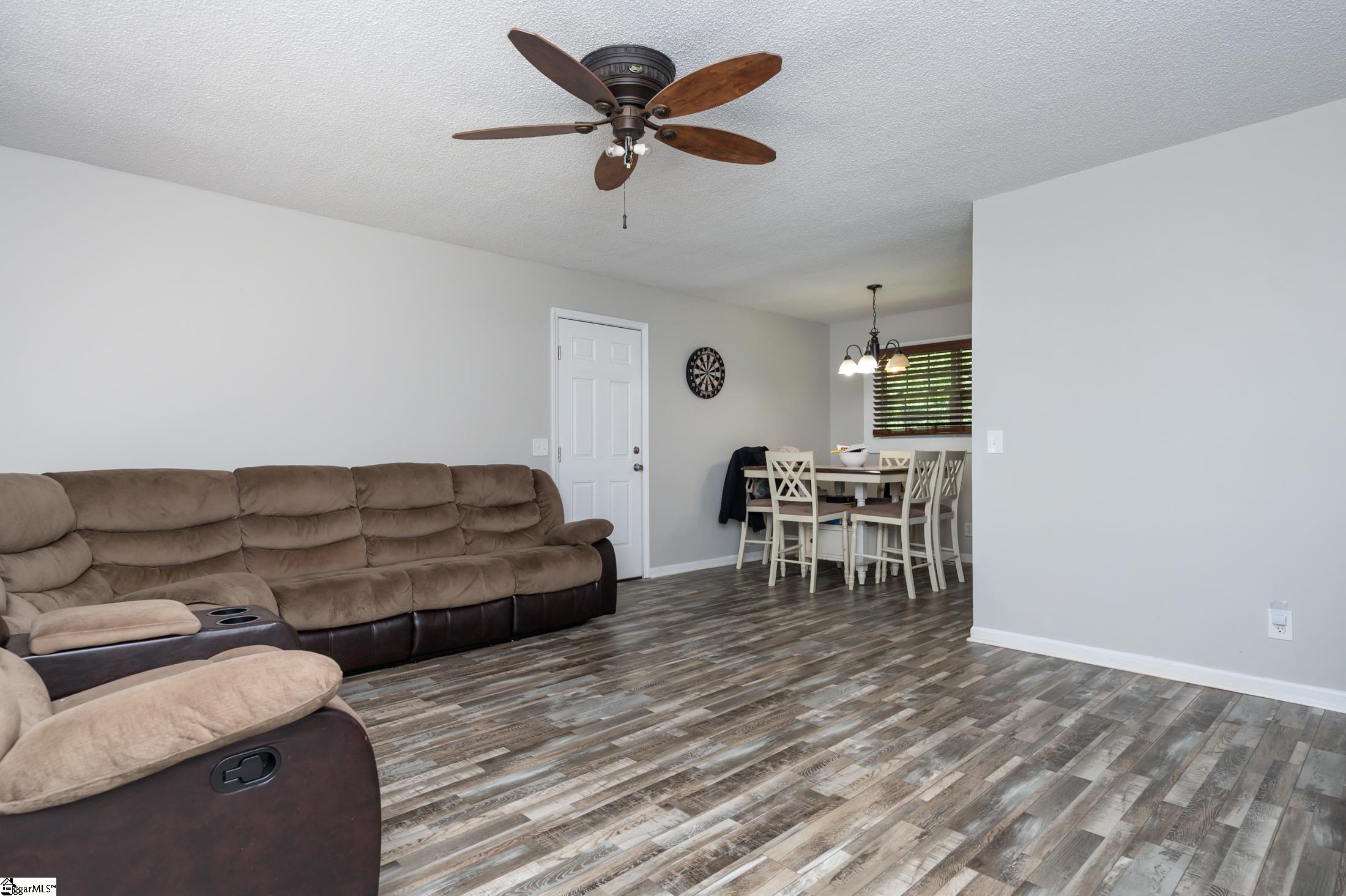 16032 South Radio Station Road Seneca, SC 29678 - Photo 5 of 22 Gallery Image 5