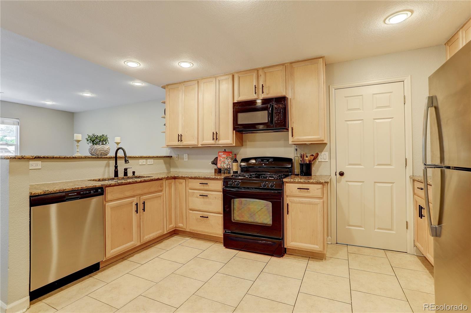 809 5th Street, Unit 202 Golden, CO 80403 - Photo 3 of 40