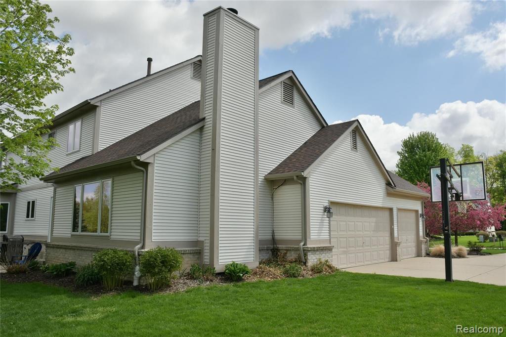 1420 Ridgeview Circle Lake Orion, MI 48362 - Photo 2 of 80 Gallery Image 2