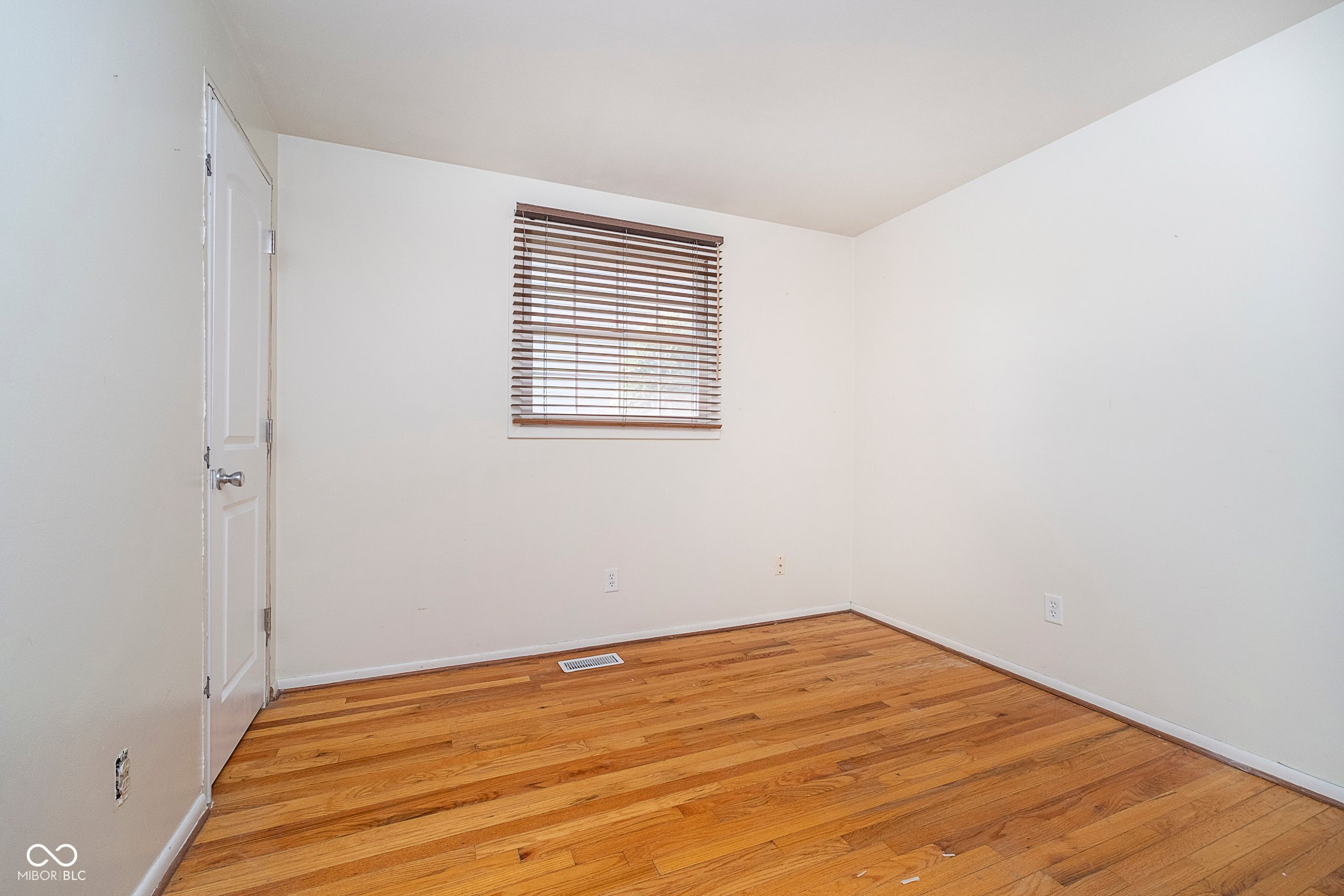 5061 Sylvan Road Indianapolis, IN 46228 - Photo 18 of 25 Gallery Image 18