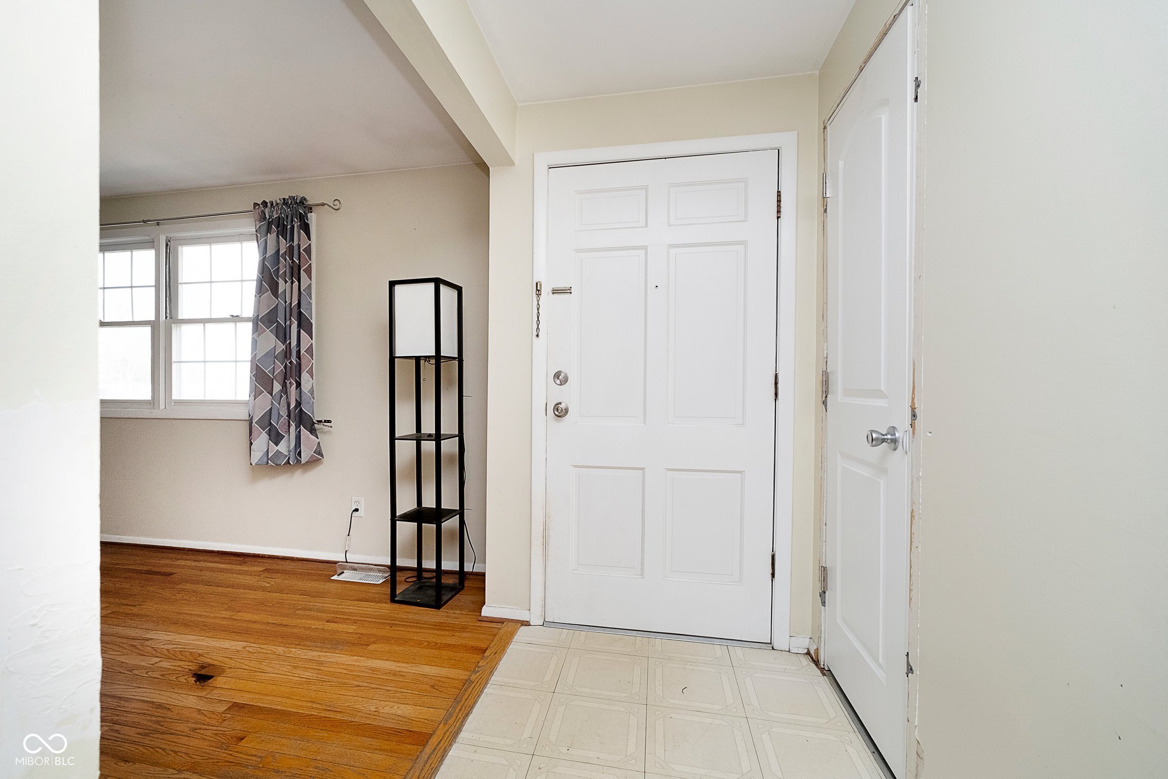 5061 Sylvan Road Indianapolis, IN 46228 - Photo 3 of 25 Gallery Image 3